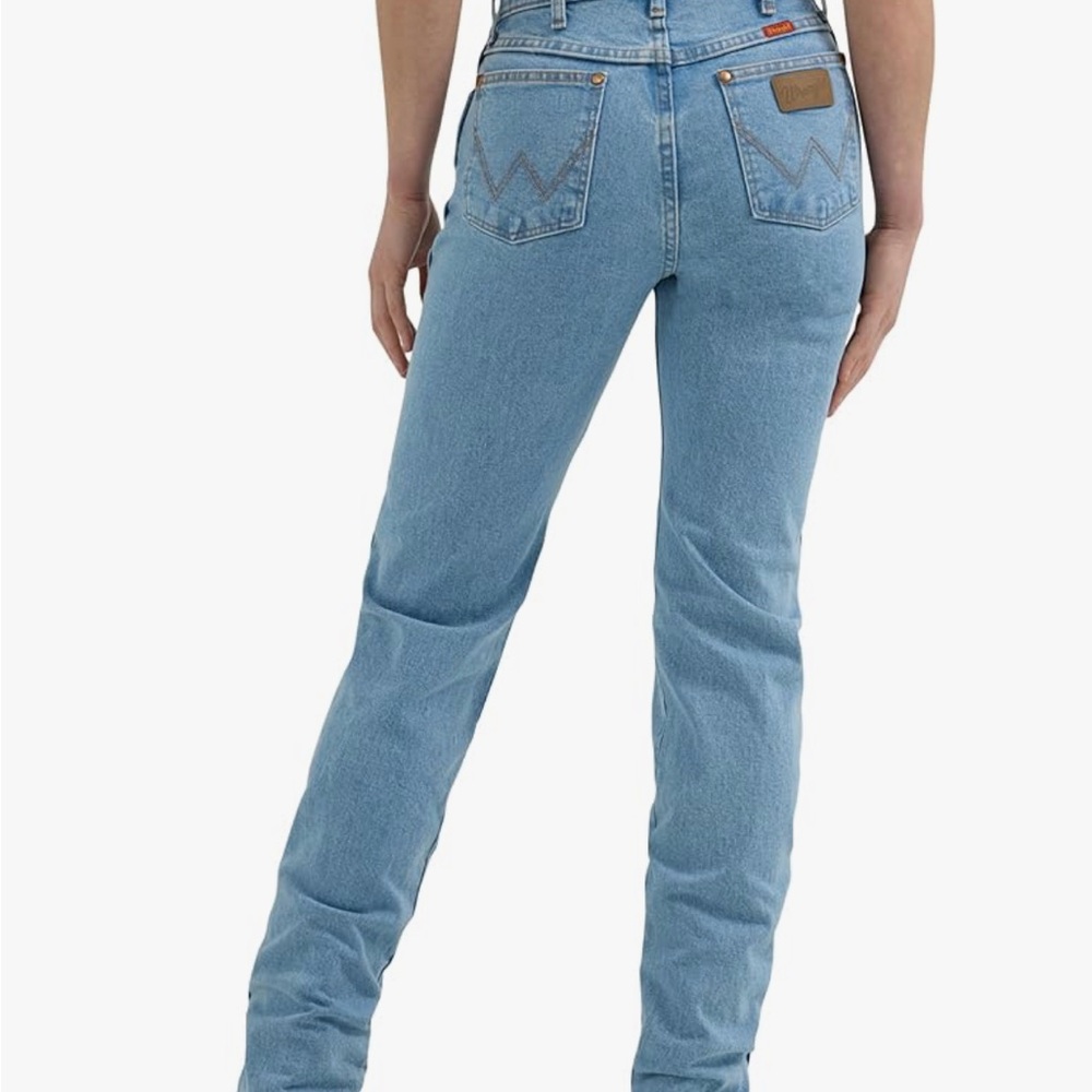 Wrangler Womens Cowboy Cut Slim Fit Jean Bleach